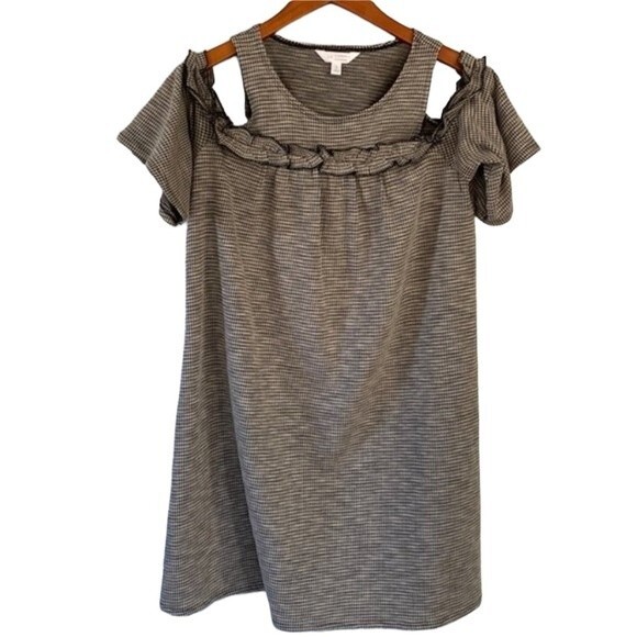 LC Lauren Conrad Cold-Shoulder Ruffle Knit Shift Dress Short Sleeve Scoop Neck - Picture 8 of 15